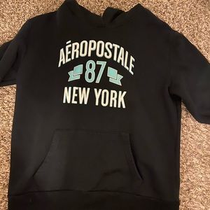 Sweatshirts/Sweaters